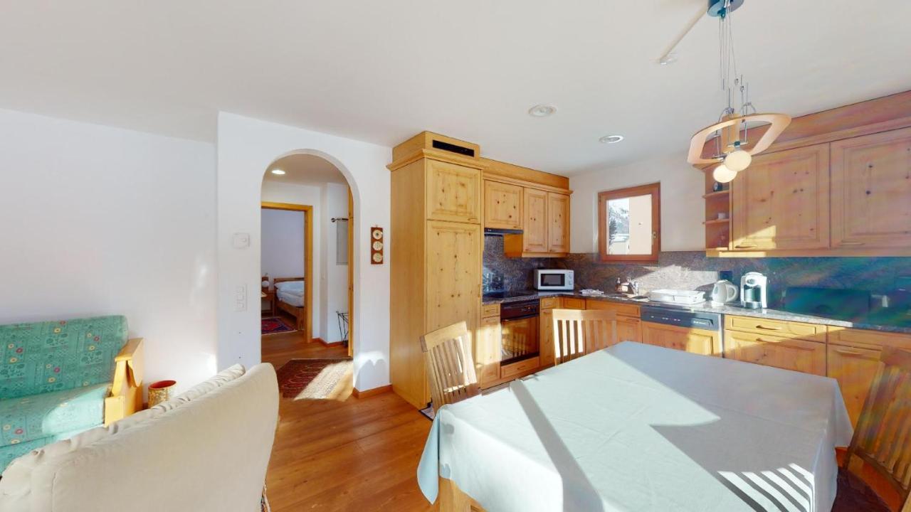 Stambuoch Apartman Celerina/Schlarigna Kültér fotó